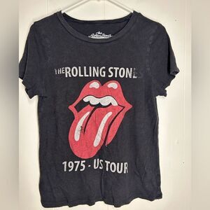 The rolling stone t-shirt size medium